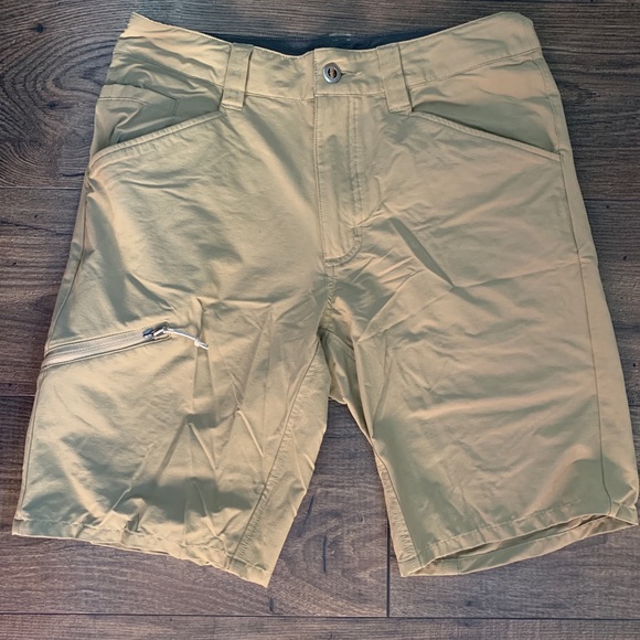 Patagonia Other - Patagonia board shorts size 30